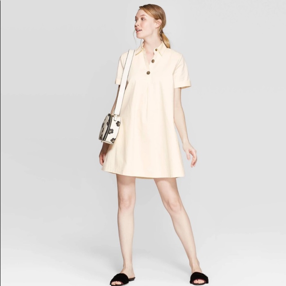 NWOT XS WHO WHAT WEAR Cream Dress.